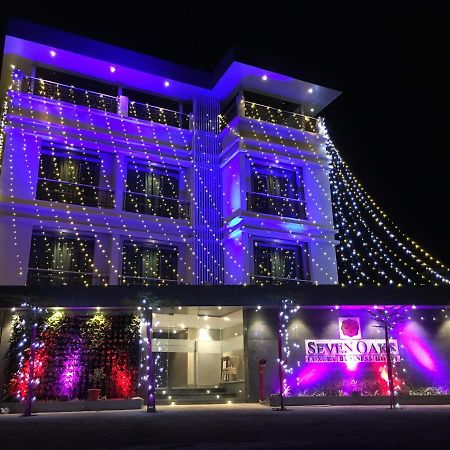 Hotel Seven Oaks Navi Mumbai Esterno foto