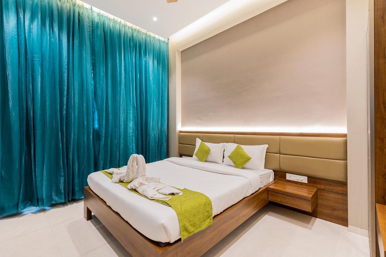Hotel Seven Oaks Navi Mumbai Esterno foto