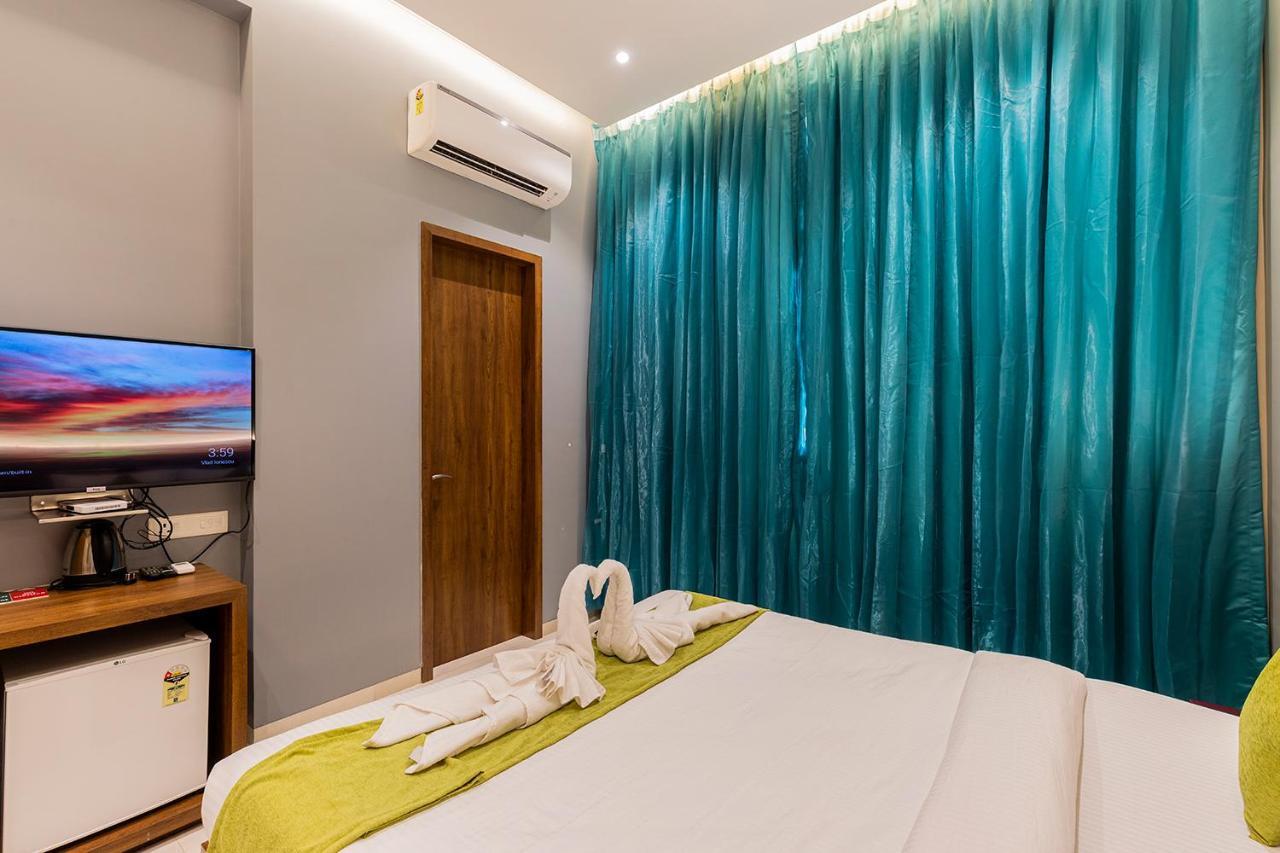 Hotel Seven Oaks Navi Mumbai Esterno foto